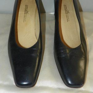 AMALFI Black Leather Classic Pumps Sz 9 N